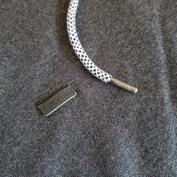 Volcom Elba Pullover Hoodie (Size L) - Picture 4 of 5